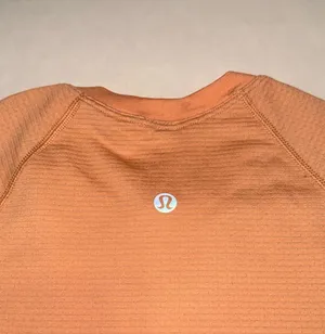 Lululemon Top thumbnail 3