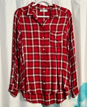 Hollister plaid thumbnail 1
