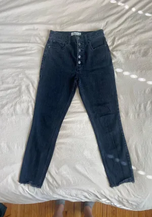 Abercrombie Black High Rise Jeans thumbnail 8