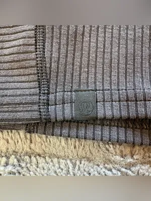 Lululemon top thumbnail 6