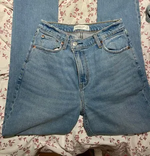 Abercrombie The 90s Slim Straight Ultra High Rise 27/4R thumbnail 1