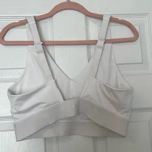 Fabletics white sports bra thumbnail 2