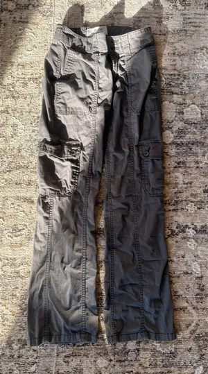 Hollister Mid-rise Gray Cargo Pants  thumbnail 1