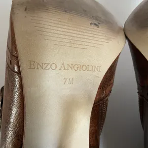 Vintage Enzo Angiolini Brown Leather Fringe Heels Double Buckle Pumps Size 7M thumbnail 5