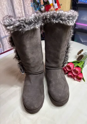 Bearpaw Genevieve Women's Size 9 Brown Suede Faux Fur Trim Winter Boots thumbnail 1