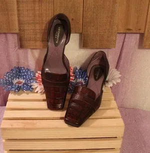 Liz Claiborne Gayle Flex Low Pump Heels Shoes thumbnail 2