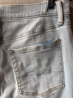 7 For All Mankind Light Wash Cropped Bootcut Jeans Size 31 High Rise Raw Hem‎ thumbnail 5