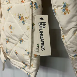No Boundaries Floral Quilted Bow Jacket Cottagecore Coquette Cropped Puffer NWT thumbnail 6