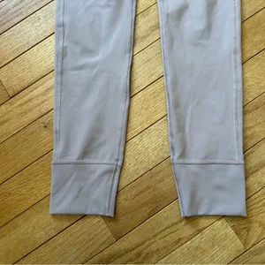 Vuori Daily Leggings Tie Waist Athletic Womens Small 7/8 Length thumbnail 7