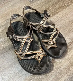 Chacos Strappy Brown Sandals thumbnail 1