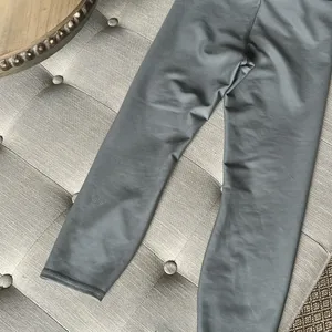 Alo Yoga Grey Cropped Workout Leggings Size Small thumbnail 8