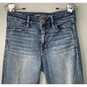 American Eagle Hi Rise Jegging Size 8 Blue Jeans Stretch Distressed Denim Skinny thumbnail 2