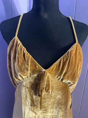 NEW WITH TAGS Reformation Gold Velvet Mini Dress Tie Front Ruffle Hem Size S thumbnail 4