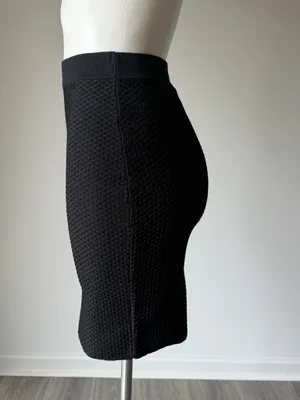 Forever 21 Classic Black Textured Pencil Skirt thumbnail 3