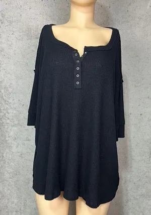 Three Bird Nest Leila Ribbed Henley oversized Top - Black thumbnail 3