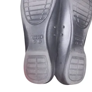 Crocs Womens Gianna Black Chain Link Ballet Flat Shoes Black Slip On Size 6 thumbnail 3