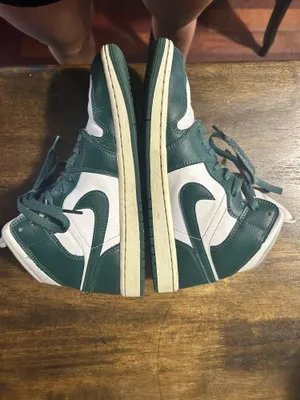 Green Nike Jordan 1 Pine Air Retro thumbnail 5
