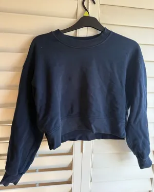 Lululemon Navy Blue Women's Cropped Sweatshirt sz s/M thumbnail 1