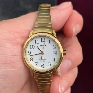 Vintage Timex Gold Tone Watch with Stretchy Band thumbnail 2