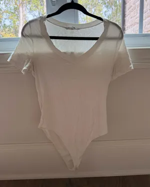White boutique body suit Size M thumbnail 1