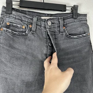 Levis Womens Size 28 Wedgie Straight Jeans Distressed Gray Black Wash Button Fly thumbnail 3