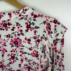 J Crew Floral‎ Printed Ruffle Top Small Multicolor Button Up Preppy Romantic thumbnail 4