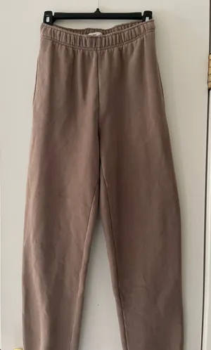 Aritzia TNA Brown Sweatpants thumbnail 1