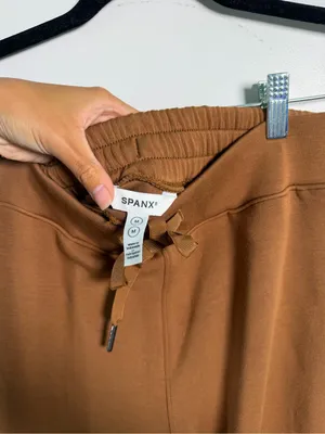 SPANX Airessentials Sweatpants In Cocoa Flawed Size Medium Soft Cozy thumbnail 3