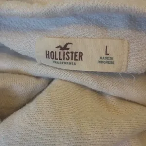 FINAL MARKDOWN Hollister French Terry Top (L) thumbnail 4