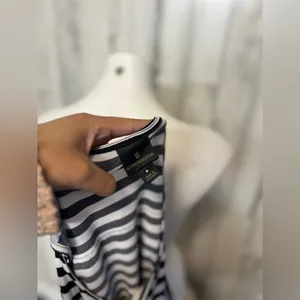 Stripped blouse thumbnail 4