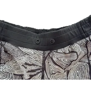 Lululemon Hotty Hot Shorts Size 6 2.5" Dottie Tribe Black White Run Gym Workout thumbnail 4