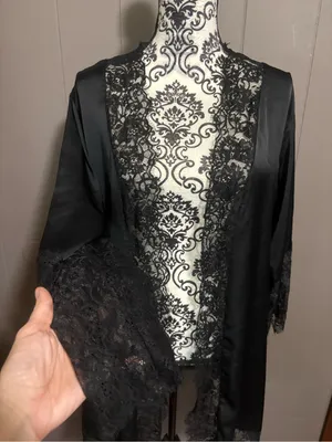 Black Lace Trim Satin Robe Size undefined thumbnail 3