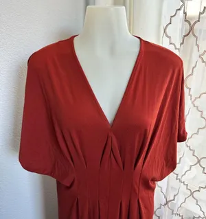 ZARA Rust Red V-Neck Maxi Dress With Pleated Front Detail & Short Sleeves thumbnail 2