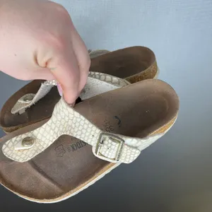Birkenstock Gizeh Cream Snakeskin Embossed Leather Thong Sandals EU‎ 35 US 4-4.5 thumbnail 6