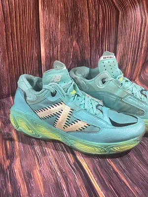 New Balance Fresh Foam BB v2 Cyber Jade Mens Size 5.5 Basketball Shoes Preowned thumbnail 2