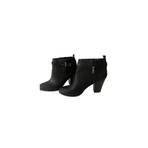 Ann Taylor Boots Black leather belted Ankle Heeled Boots Size 7.5 thumbnail 2