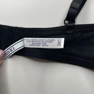NWT IZOD T-shirt underwire padded bra. Size 36C. Adjustable length straps. thumbnail 7