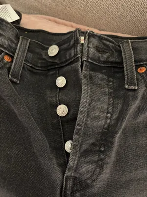 Levi’s Wedgie Straight Jeans thumbnail 3