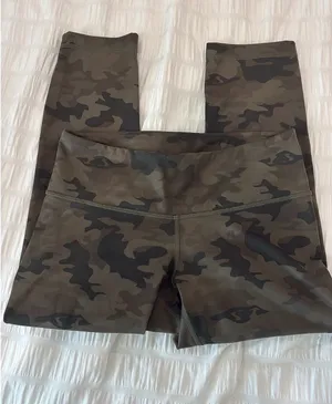 Lululemon Leggings thumbnail 1