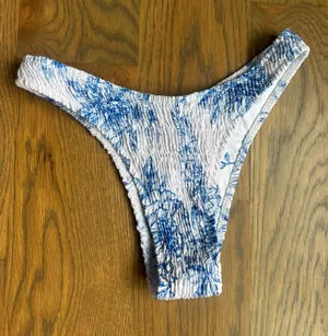 Shein Bikini Bottoms thumbnail 1