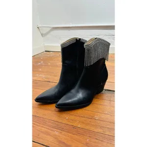 OASIS SOCIETY Black Silver Nash Rhinestone Fringe Ankle Western Diva Boots sz 10 thumbnail 4