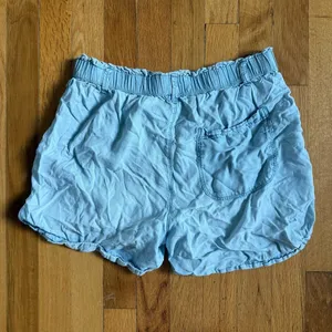 AERIE Light Blue Crinkled Short Shorts Size Small‎ thumbnail 2