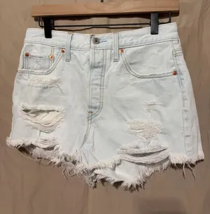 Levi’s shorts thumbnail 1