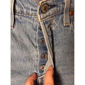 Levi's Womens 501 Original Shorts 27 Blue Distressed Cutoff Denim Boho Festival thumbnail 4
