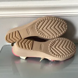 Crocs Women’s Floral Wedge Sandals Pink Cream Ankle Strap Comfort Size W11 thumbnail 8