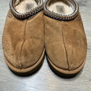 UGG Tasman Chestnut Suede Sheepskin Lined Slippers 5950 Womens Size 10 Mens Sz 8 thumbnail 2