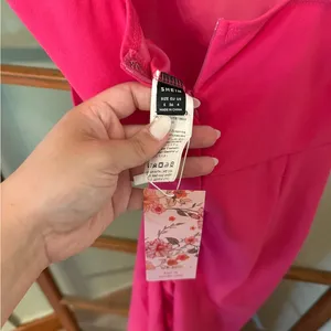 SHEIN NWT Vibrant Neon Hot Pink Wide Leg Chic Sleeveless Jumpsuit Size Small thumbnail 4