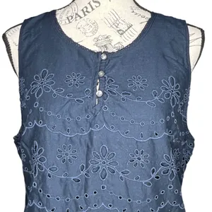 Hollister (L) Cotton Flower Cut Out Embroidered Overlay Sleeveless Top Blouse thumbnail 6