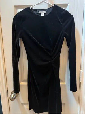 H&M Black Velvet Long-Sleeve Twist Knot Dress thumbnail 1