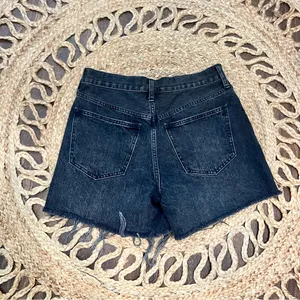 Madewell Size 27 Relaxed Mid-length Denim Cut Off Shorts Black thumbnail 5